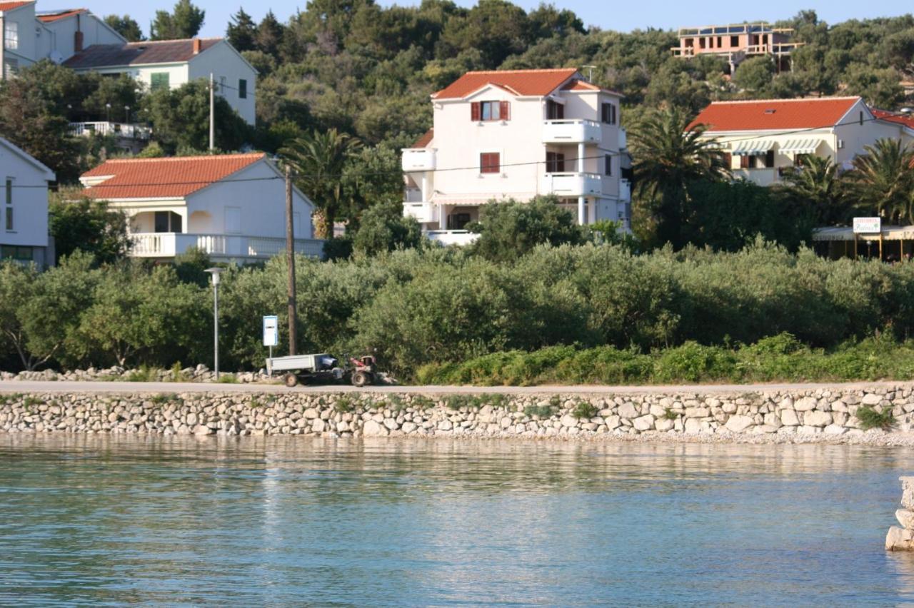 Apartments And Rooms By The Sea Jakisnica, Pag - 4160 Lun  Extérieur photo