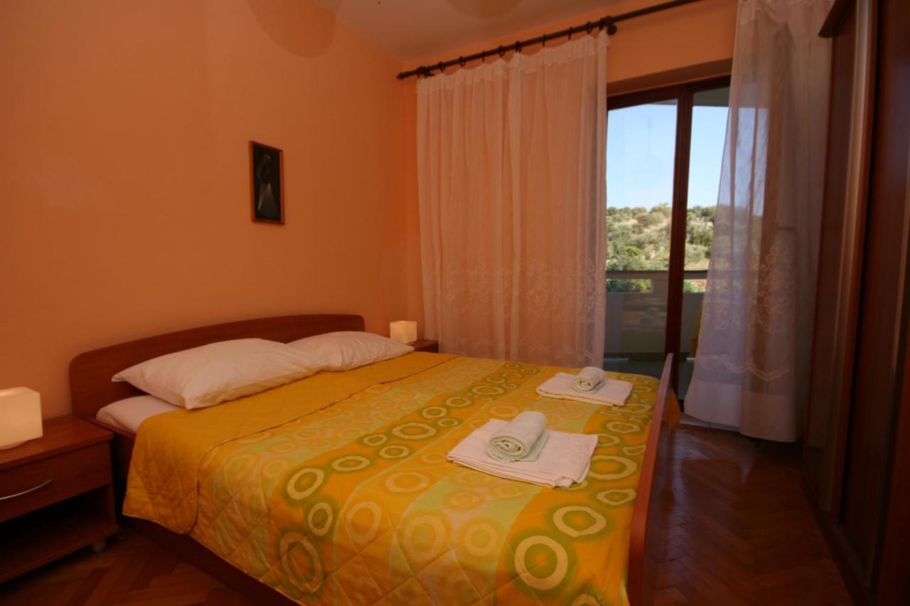Apartments And Rooms By The Sea Jakisnica, Pag - 4160 Lun  Extérieur photo