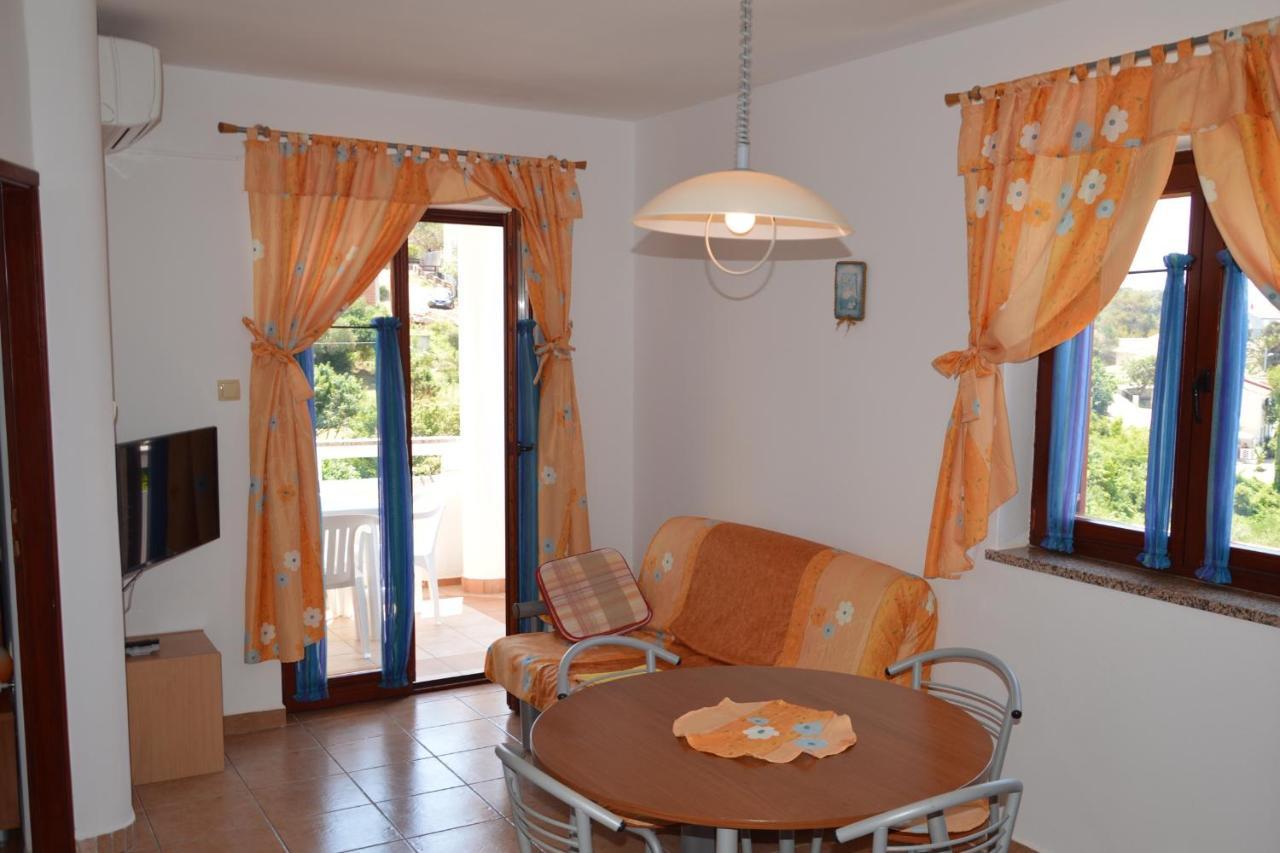 Apartments And Rooms By The Sea Jakisnica, Pag - 4160 Lun  Extérieur photo