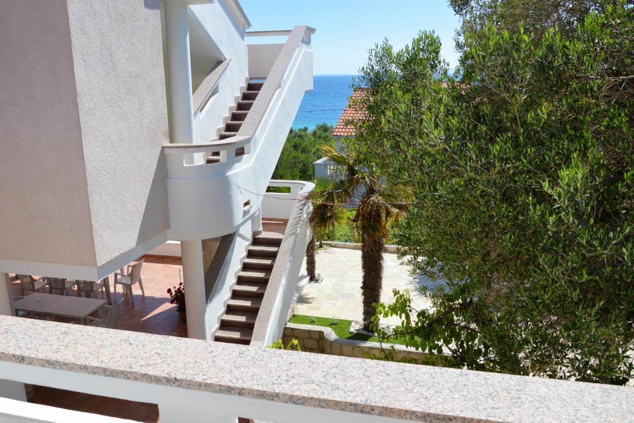 Apartments And Rooms By The Sea Jakisnica, Pag - 4160 Lun  Extérieur photo