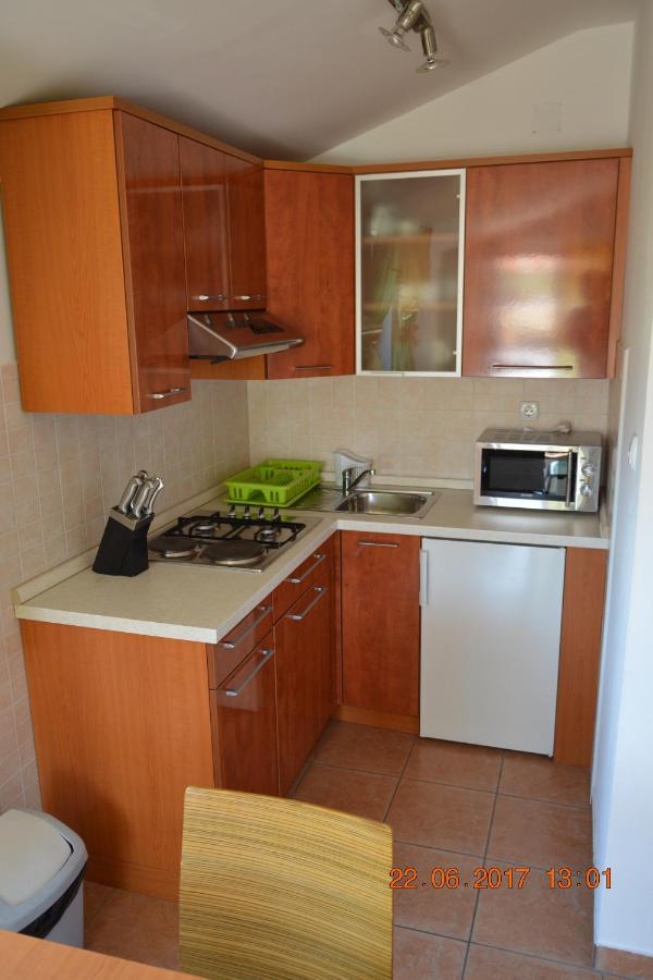 Apartments And Rooms By The Sea Jakisnica, Pag - 4160 Lun  Extérieur photo