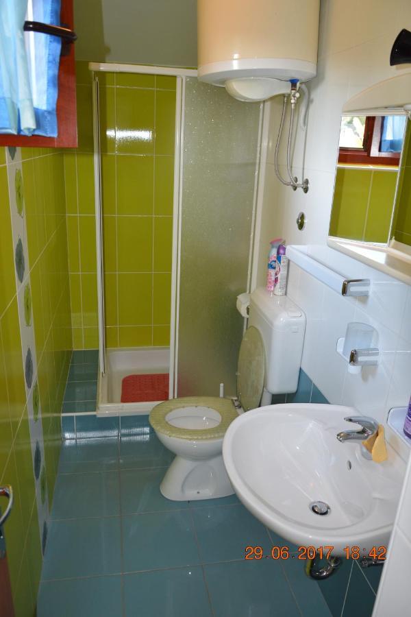 Apartments And Rooms By The Sea Jakisnica, Pag - 4160 Lun  Extérieur photo