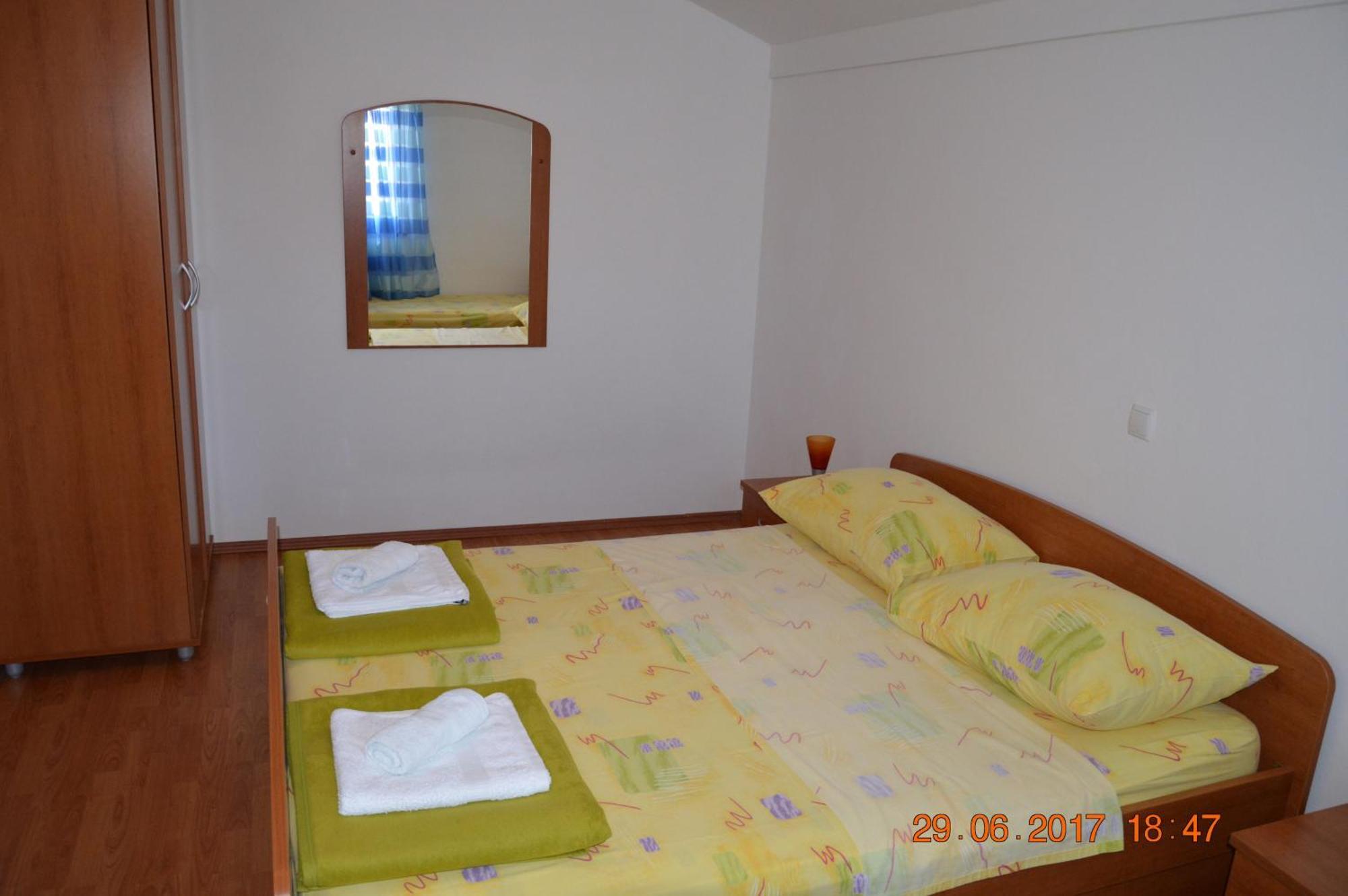 Apartments And Rooms By The Sea Jakisnica, Pag - 4160 Lun  Chambre photo