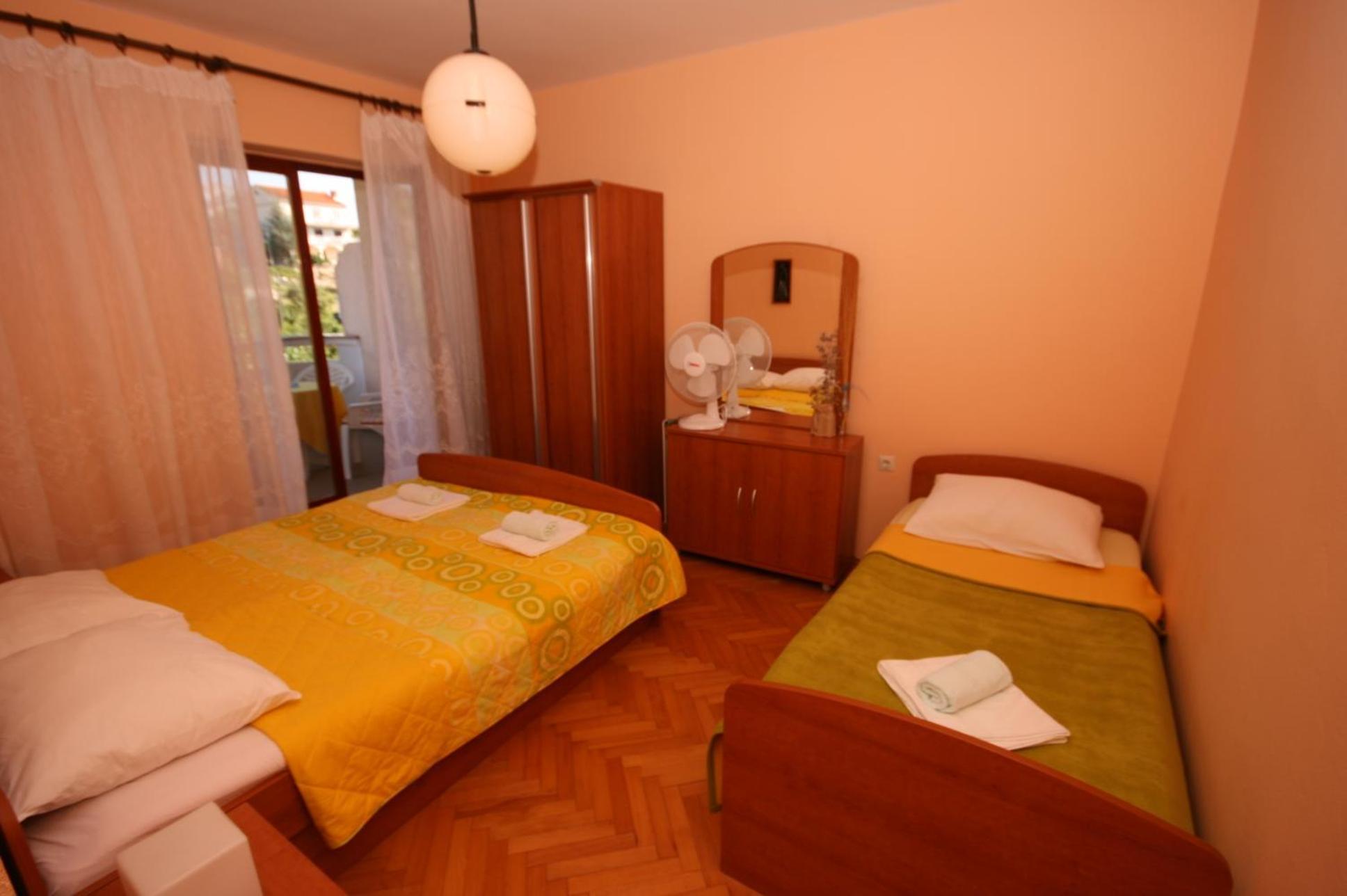 Apartments And Rooms By The Sea Jakisnica, Pag - 4160 Lun  Chambre photo