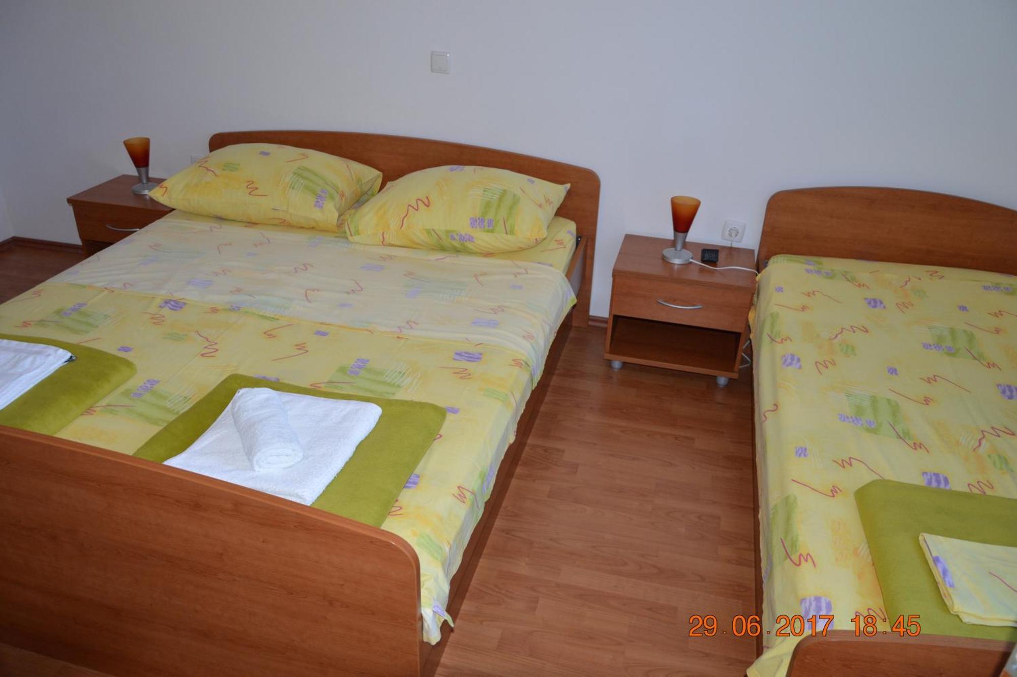 Apartments And Rooms By The Sea Jakisnica, Pag - 4160 Lun  Chambre photo